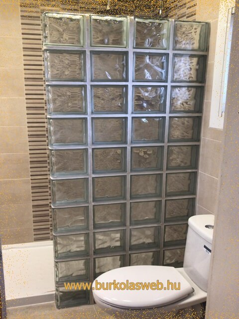 fürdőszoba - wc térelzáró üvegtégla fal